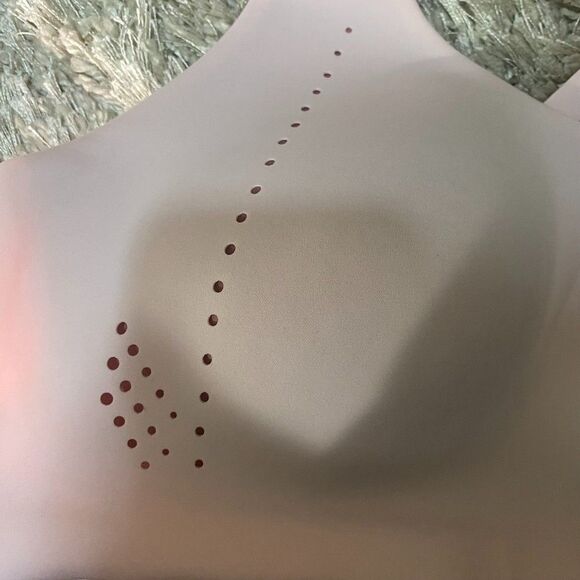Lululemon Air Support Strawberry Milkshake  Pink High Impact Sports Bra 36C - Picture 3 of 7